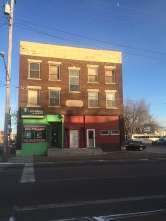 Plus de détails pour 325 N Marquette St, Davenport, IA - Vente au détail à vendre