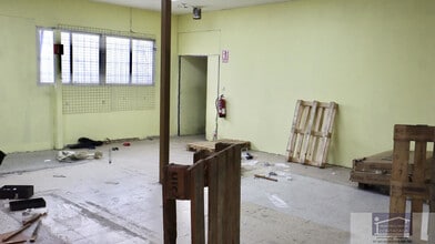 Retail in Colmenar Viejo, Madrid for lease Interior Photo- Image 2 of 4