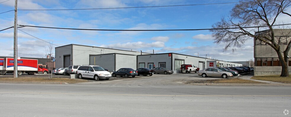 85-105 Nantucket Blvd, Toronto, ON for sale - Primary Photo - Image 1 of 1