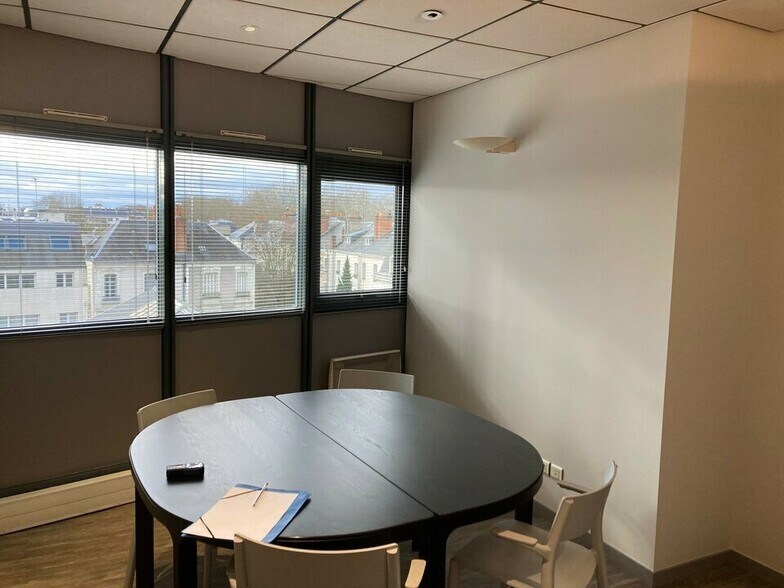 17 Rue De La Dolve, Tours à louer - Photo intérieure - Image 3 de 4