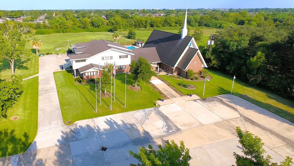 4309 Young St, Pasadena, TX à vendre - Photo du bâtiment - Image 2 de 18