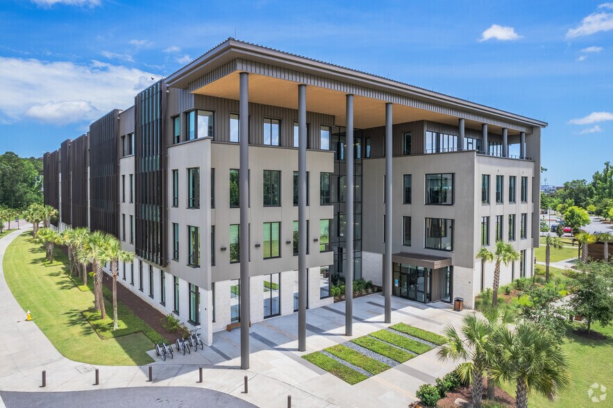 65 Fairchild St, Charleston, SC à louer - Photo du bâtiment - Image 3 de 37