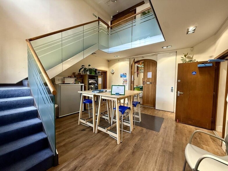 Redfern Rd, Birmingham for lease - Interior Photo - Image 3 of 35