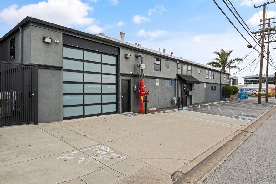 1010 Commercial St, San Carlos, CA à vendre - Photo du bâtiment - Image 1 de 1