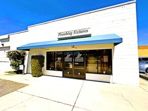 1658 Soquel Dr, Santa Cruz, CA for lease Interior Photo- Image 2 of 9