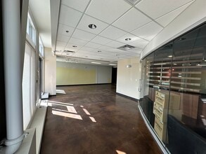 2328 Ellwood Dr SW, Edmonton, AB for lease Interior Photo- Image 2 of 7