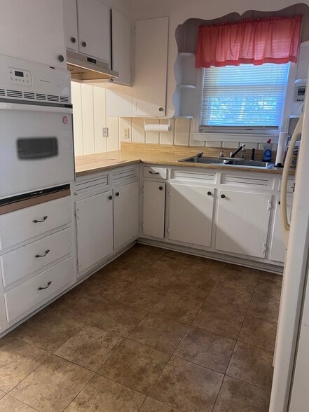 1 Elizabeth Dr, Greenville, SC for sale - Interior Photo - Image 3 of 9