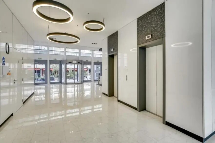 77 Rue De Sèvres, Boulogne-Billancourt for lease - Lobby - Image 3 of 4