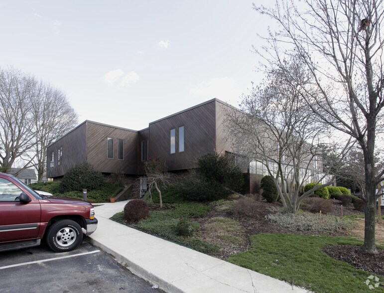 885 S Governors Ave, Dover, DE à louer - Photo du bâtiment - Image 2 de 2