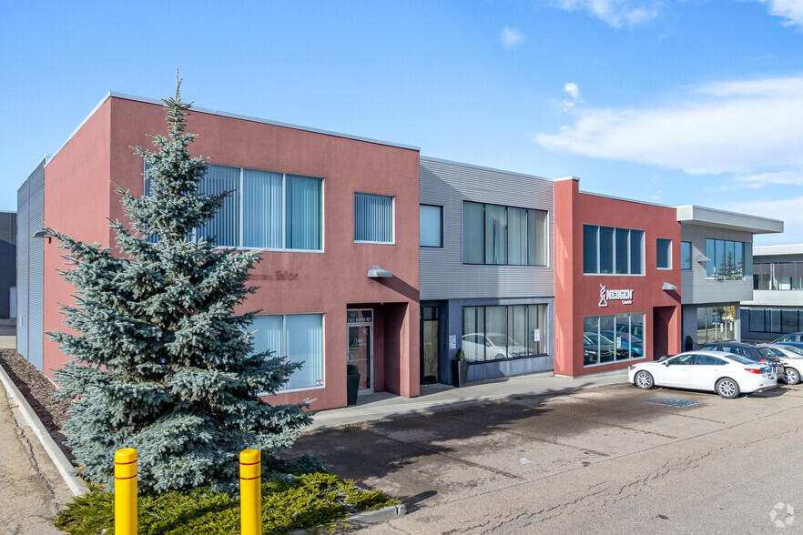 7327 Roper Rd NW, Edmonton, AB for lease - Primary Photo - Image 1 of 2