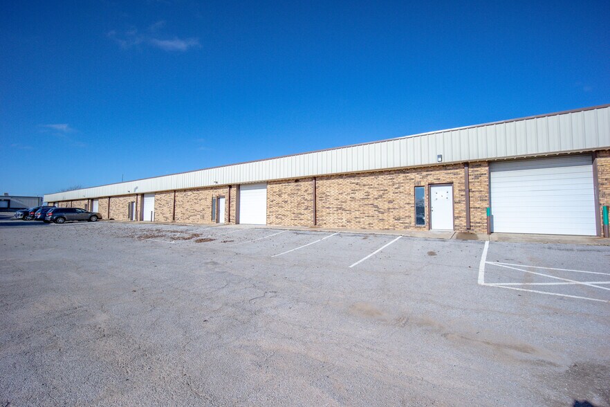 1809 Atchison Dr, Norman, OK for lease - Building Photo - Image 2 of 19