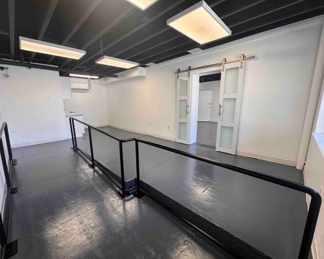 300 S Raymond Ave, Pasadena, CA for lease Interior Photo- Image 1 of 7