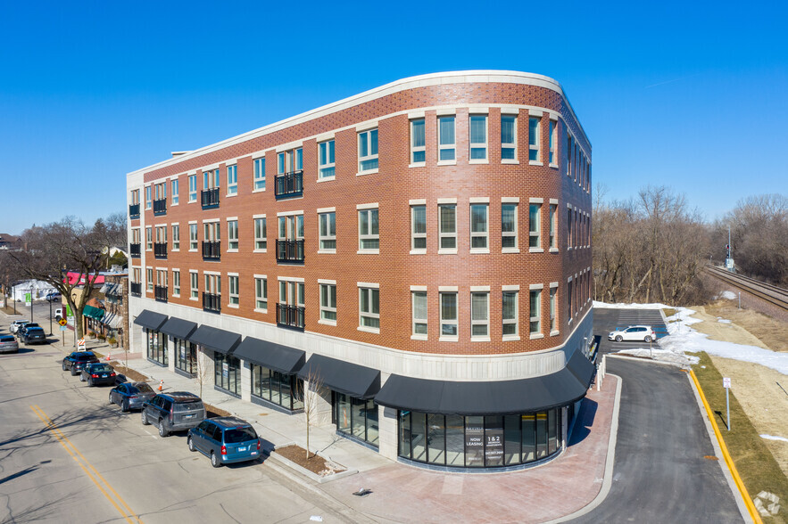 515-555 Roger Williams Ave, Highland Park, IL for lease - Building Photo - Image 1 of 14