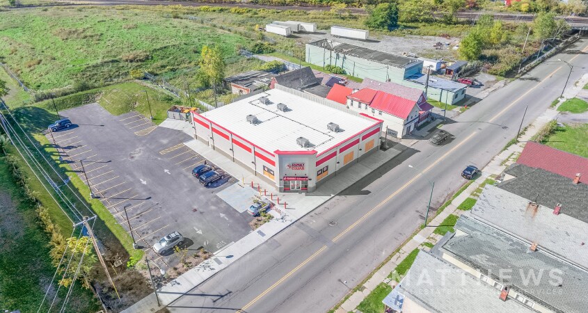 1031 Clinton St, Buffalo, NY à vendre - Photo du bâtiment - Image 2 de 17