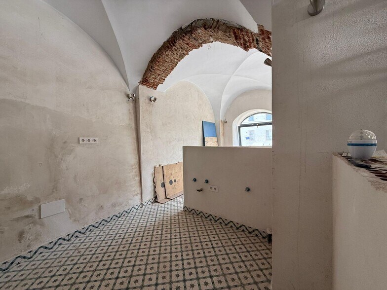 Commerce de détail dans Cáceres, Cáceres à louer - Photo du bâtiment - Image 1 de 17