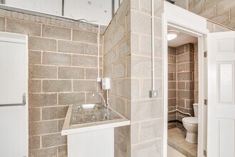 Lowercroft Rd, Bury à louer Photo intérieure- Image 2 de 14