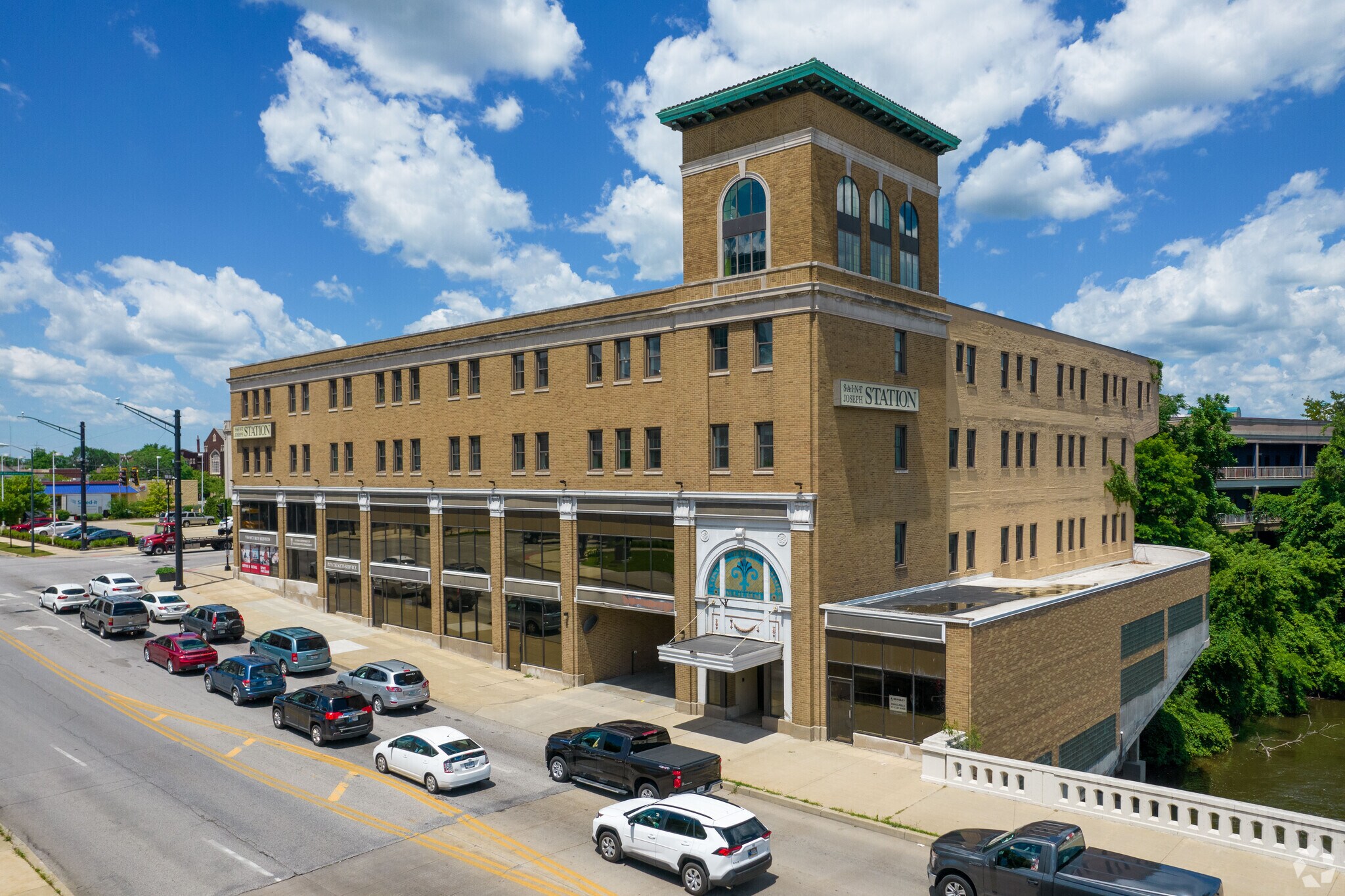 300 Dr Martin Luther King Jr Dr, South Bend, IN for lease Building Photo- Image 1 of 17