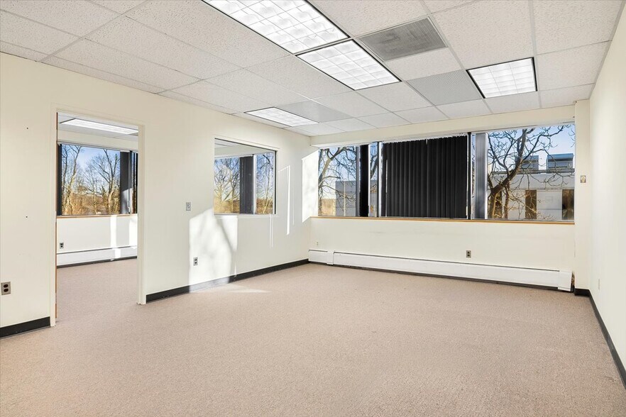 140 Littleton Rd, Parsippany, NJ à louer - Photo du bâtiment - Image 3 de 17