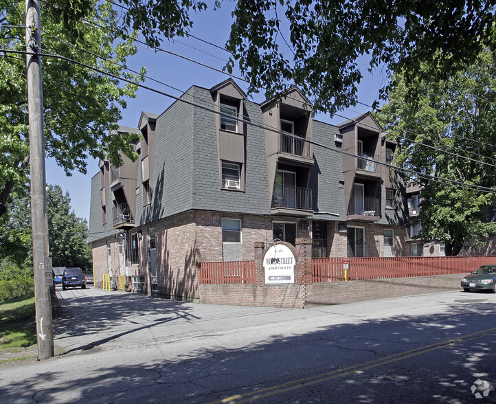 151-159 Wood St, Lowell, MA à vendre - Photo du bâtiment - Image 1 de 1