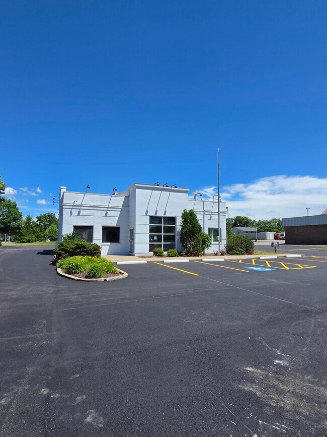 Plus de détails pour 1245 Pearl Rd, Brunswick, OH - Commerce de détail à louer