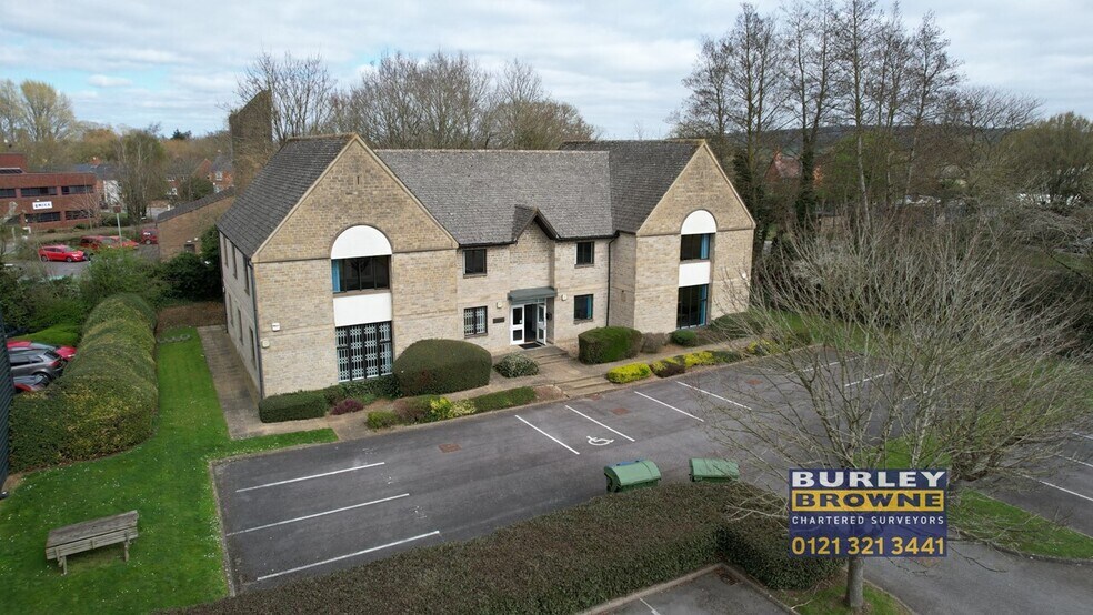 Stanton Harcourt Rd, Witney à louer - Photo du bâtiment - Image 3 de 13
