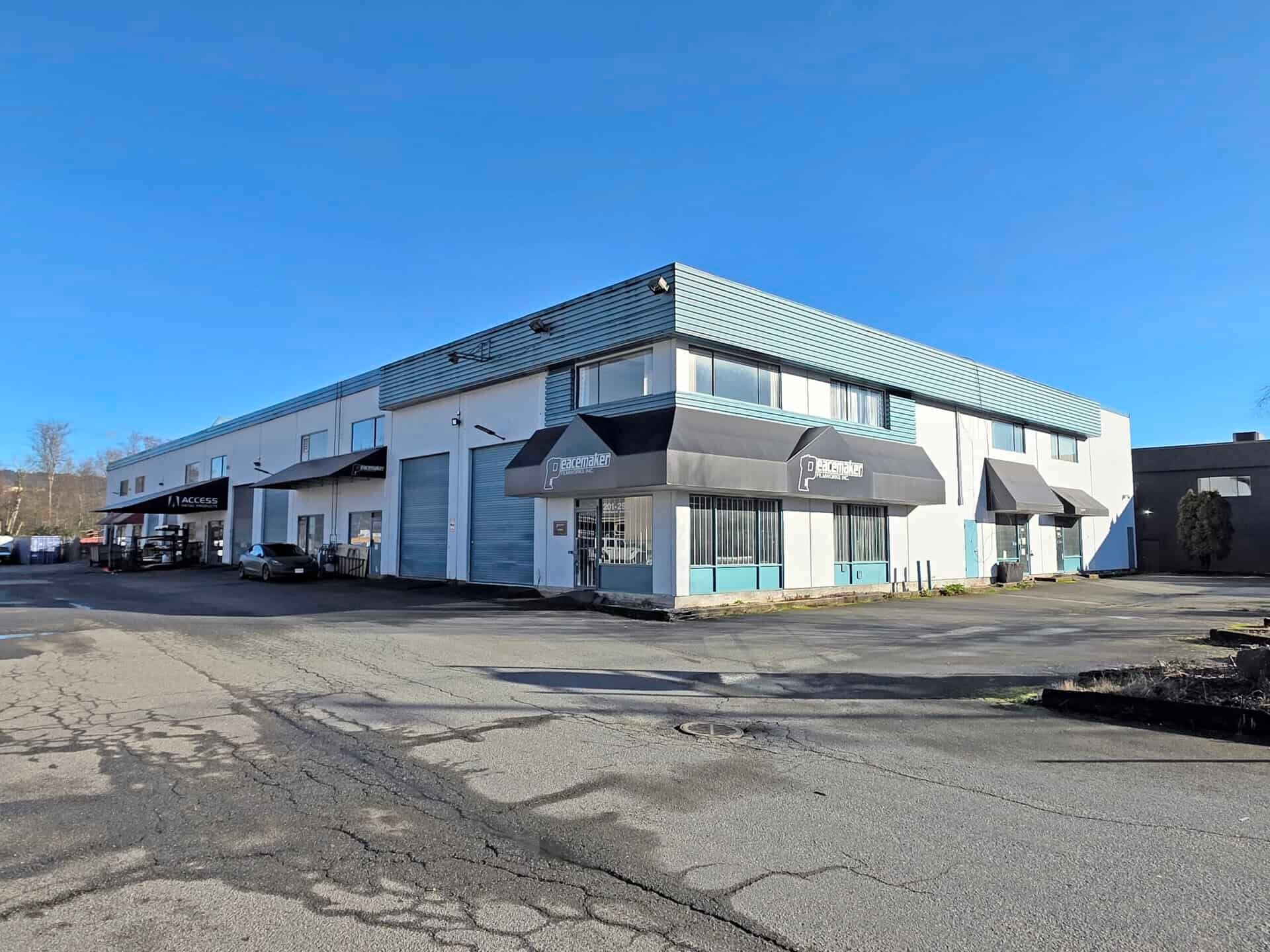 2992 Norland Av, Burnaby, BC for lease Interior Photo- Image 1 of 4