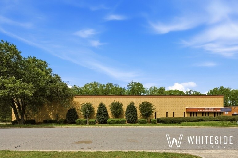 2940 Interstate St, Charlotte, NC à louer - Photo du bâtiment - Image 1 de 4