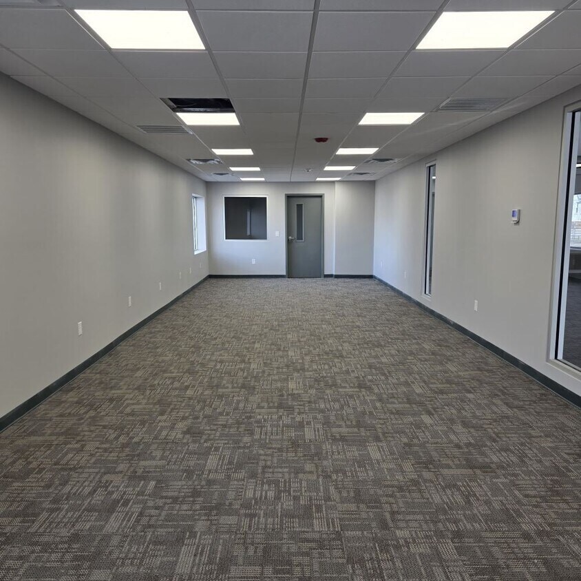 210 S Kingshighway St, Sikeston, MO à louer Photo intérieure- Image 1 de 1