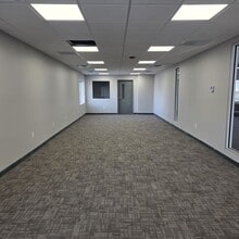 210 S Kingshighway St, Sikeston, MO à louer Photo intérieure- Image 1 de 1