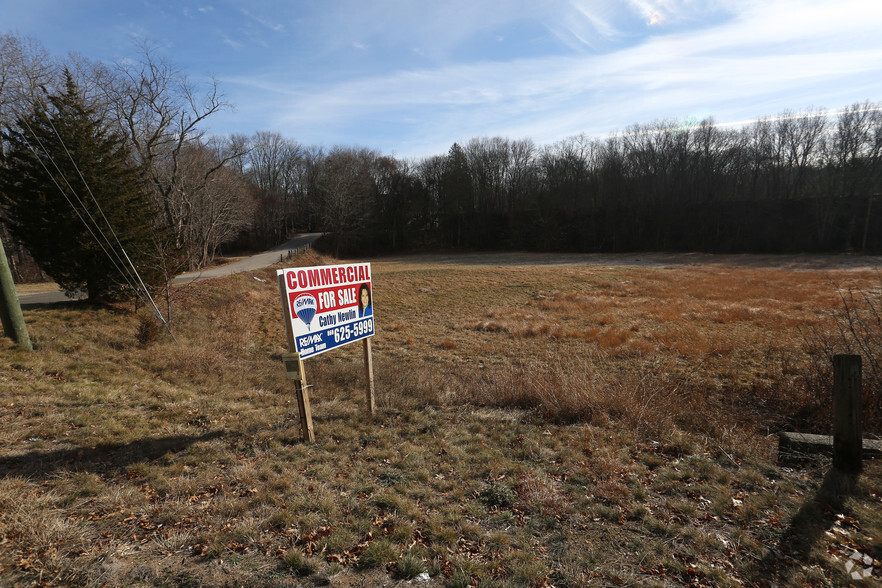 648 Boston Post Rd, North Windham, CT for sale - Primary Photo - Image 1 of 1