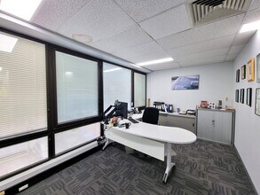 19-23 Bridge St, Pymble for lease Interior Photo- Image 2 of 4