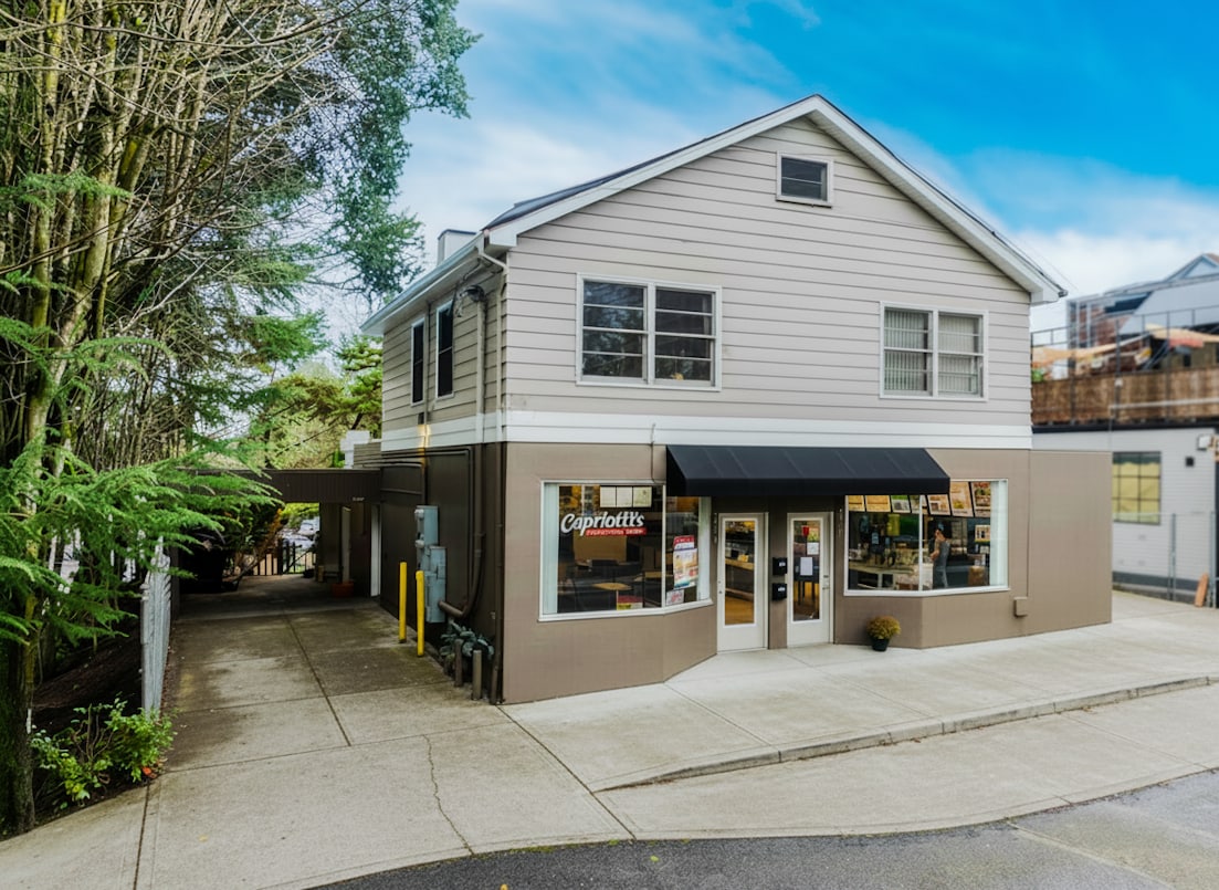2816 NE Halsey St, Portland, OR à vendre Photo du bâtiment- Image 1 de 36