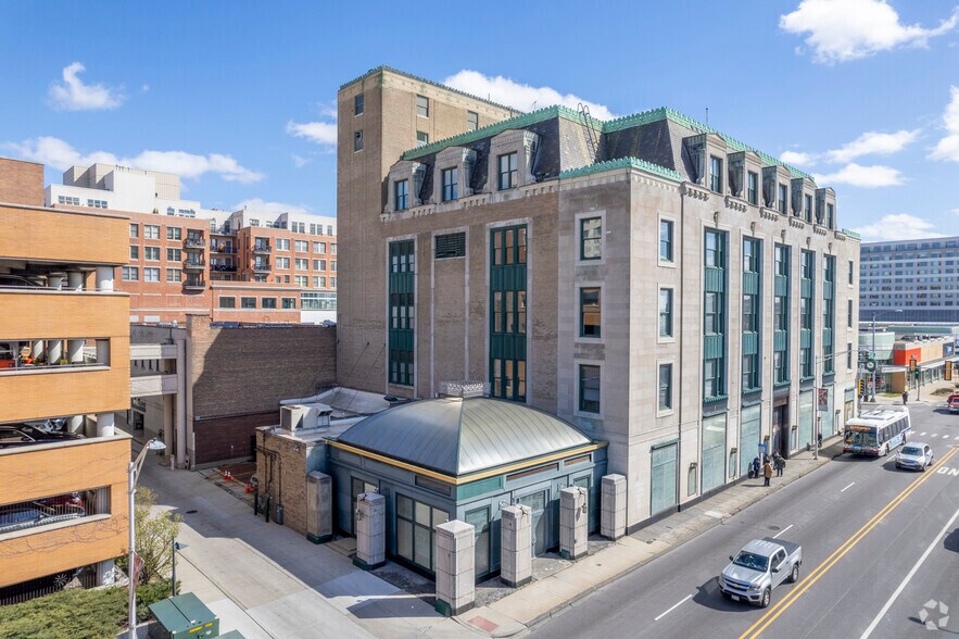 1144 Lake St, Oak Park, IL à louer - Photo du bâtiment - Image 3 de 7