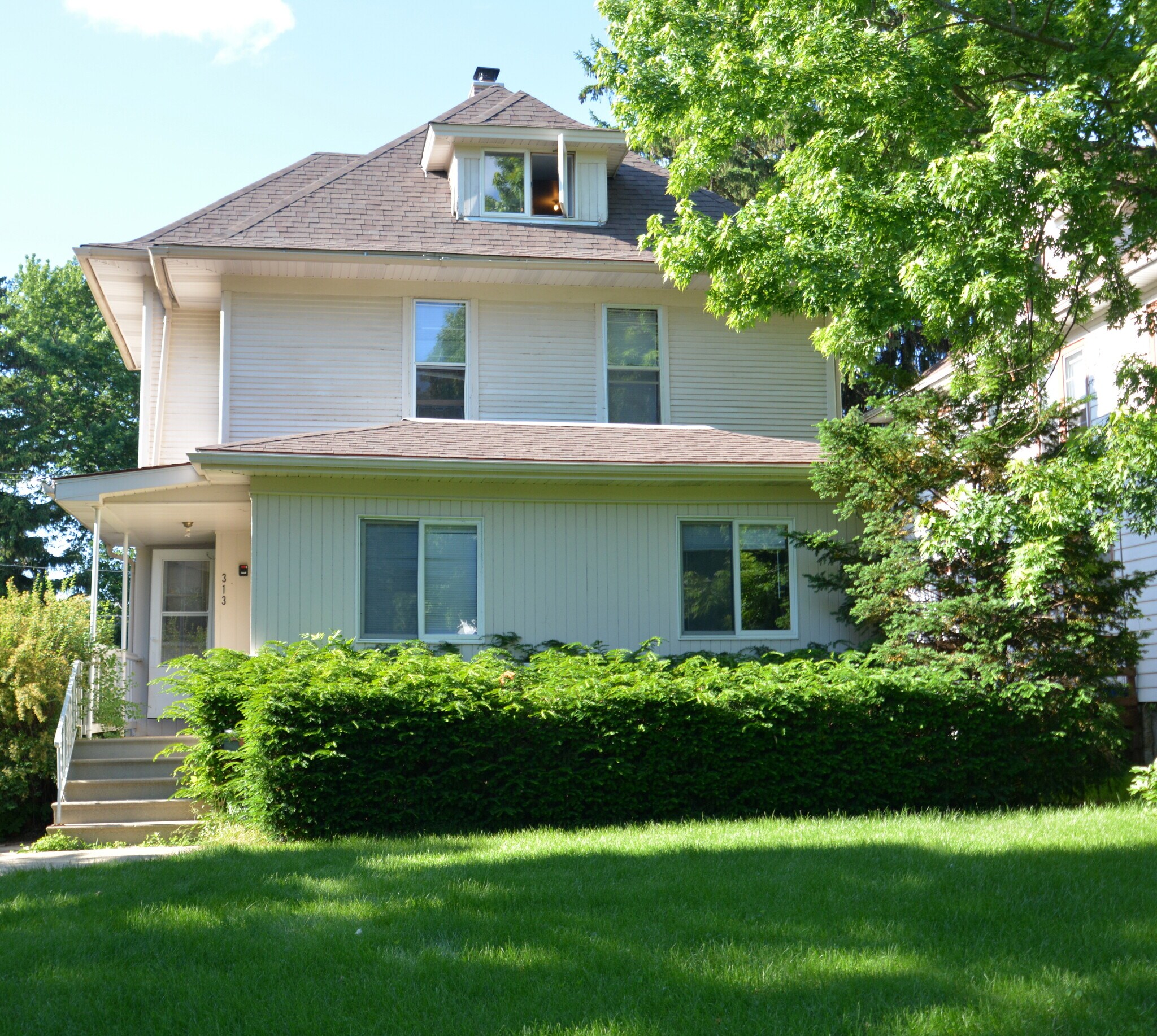 313 Augusta Ave, Dekalb, IL à vendre Photo du bâtiment- Image 1 de 1