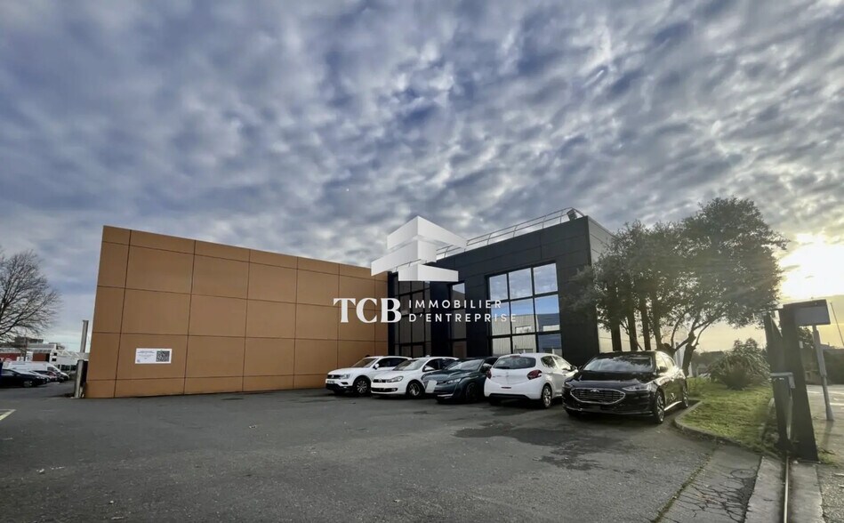 Local d'activités dans Carquefou à vendre - Photo du bâtiment - Image 1 de 19