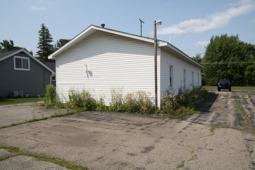 3141 S Vassar Rd, Davison, MI for sale - Building Photo - Image 3 of 11