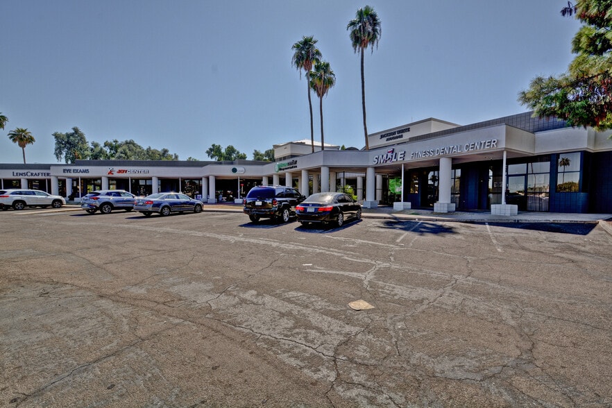 2330 N 75th Ave, Phoenix, AZ for lease - Building Photo - Image 2 of 13