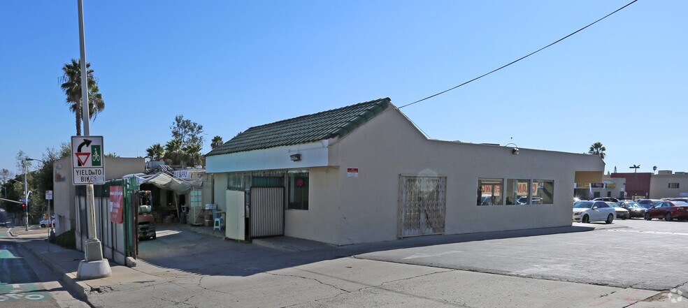 5354-5382 University Ave, San Diego, CA à louer - Photo du bâtiment - Image 2 de 5