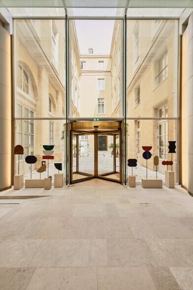 2 Place De La Concorde, Paris for lease - Lobby - Image 3 of 19