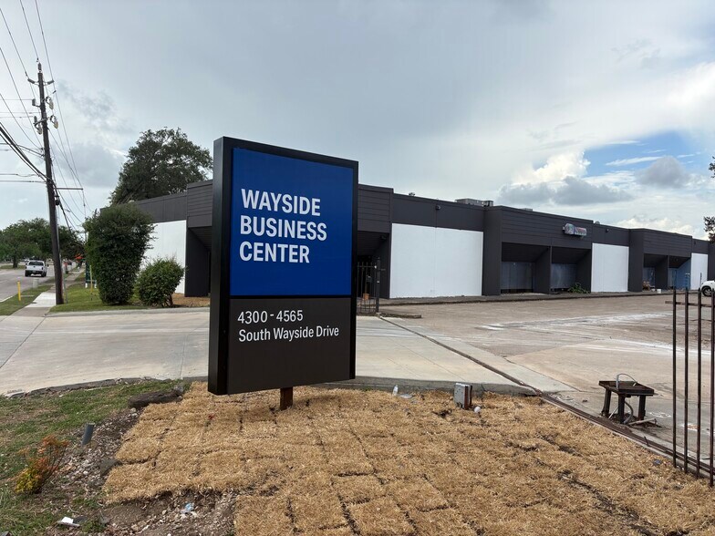4400 S Wayside Dr, Houston, TX à louer - Photo du bâtiment - Image 3 de 28