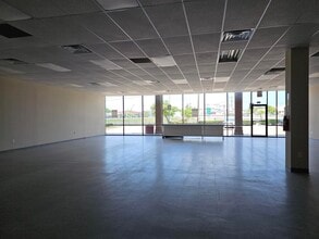 434-450 E Highway 67, Duncanville, TX à vendre Photo intérieure- Image 1 de 2