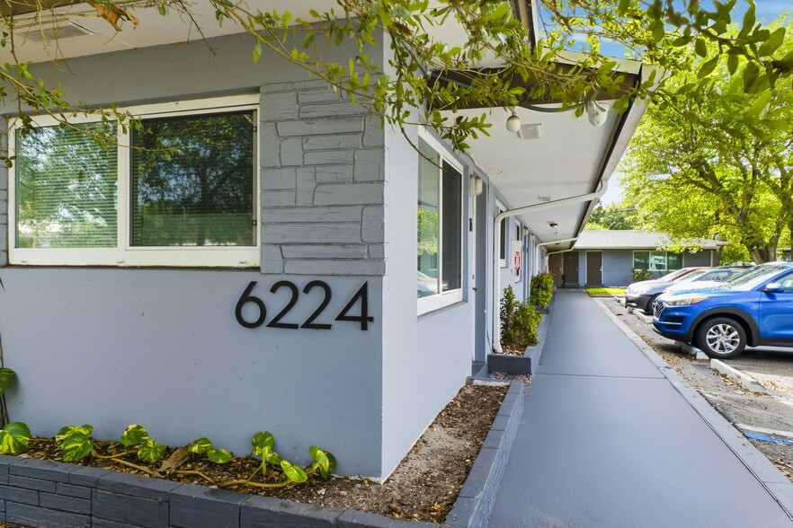 6224 Miramar Pkwy, Miramar, FL for sale - Building Photo - Image 2 of 21