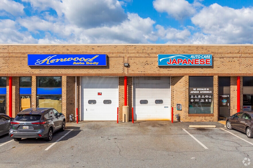 19300-19326 Woodfield Rd, Gaithersburg, MD for lease - Building Photo - Image 3 of 3