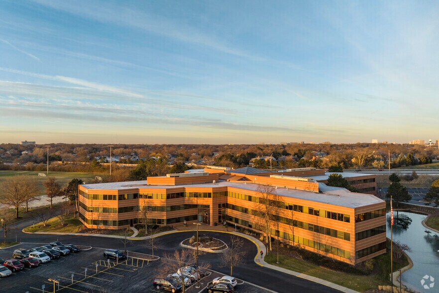 1420 Kensington Rd, Oak Brook, IL à louer - Photo du bâtiment - Image 2 de 8