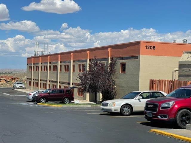 1208 Hilltop Dr, Rock Springs, WY à louer - Photo du bâtiment - Image 2 de 9