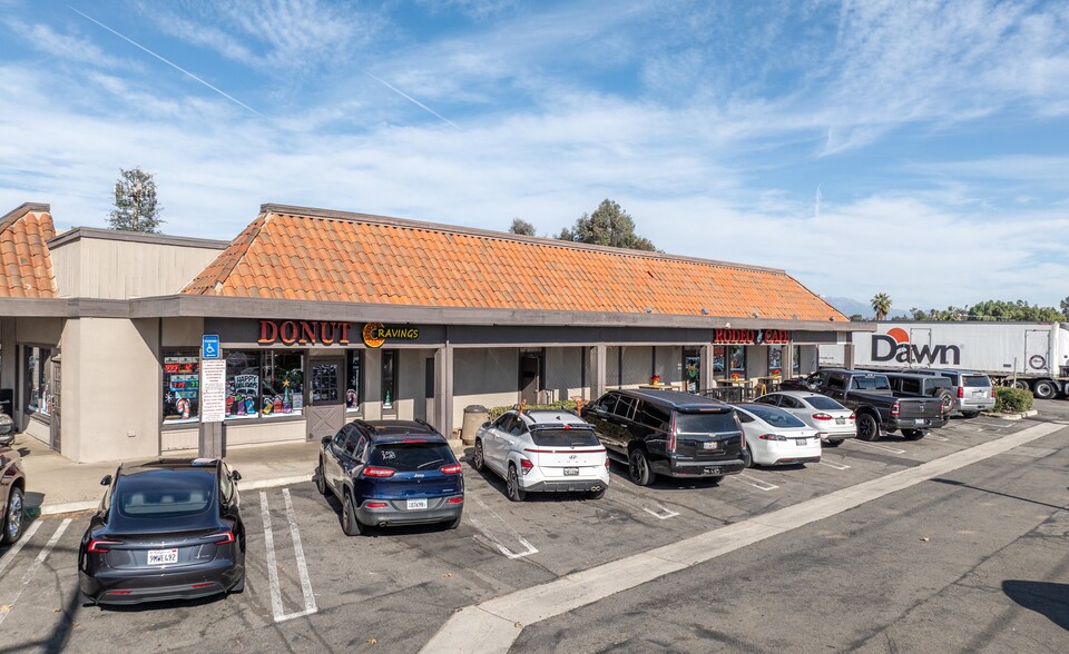 17022-17736 Van Buren Blvd, Riverside, CA à louer - Photo du bâtiment - Image 2 de 9