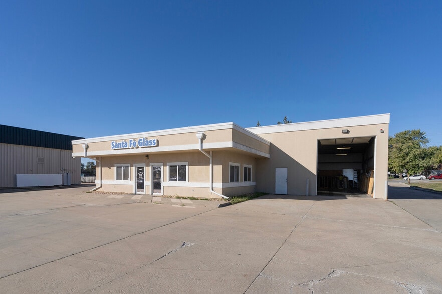 1324-1328 SW Market St, Lee's Summit, MO for lease - Building Photo - Image 3 of 28