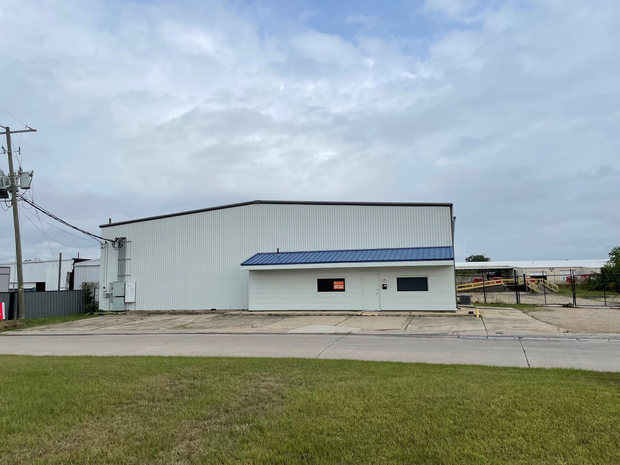 2701 Industrial Ave, Lake Charles, LA for lease Building Photo- Image 1 of 4