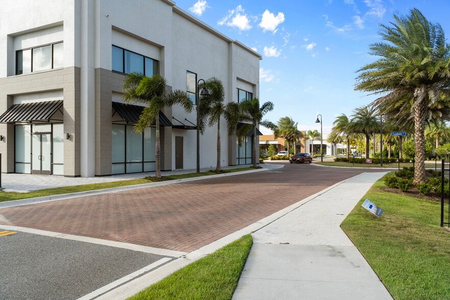 1671 Amazing Way, Ocoee, FL for lease - Building Photo - Image 2 of 8