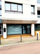 Office in Le Chesnay for lease Building Photo- Image 1 of 4